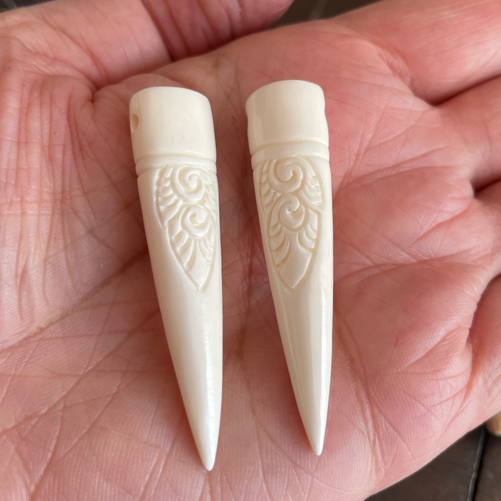 Hand Carved Buffalo Bone Tusk Pendant Charm Jewelry Making QTY 2